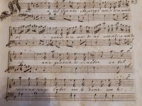 A bel giovane che prega